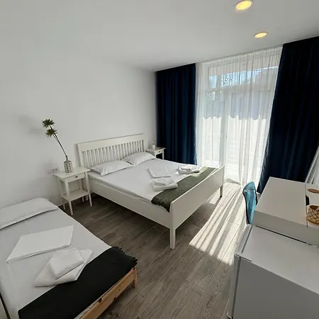 Eos - Guest house *
